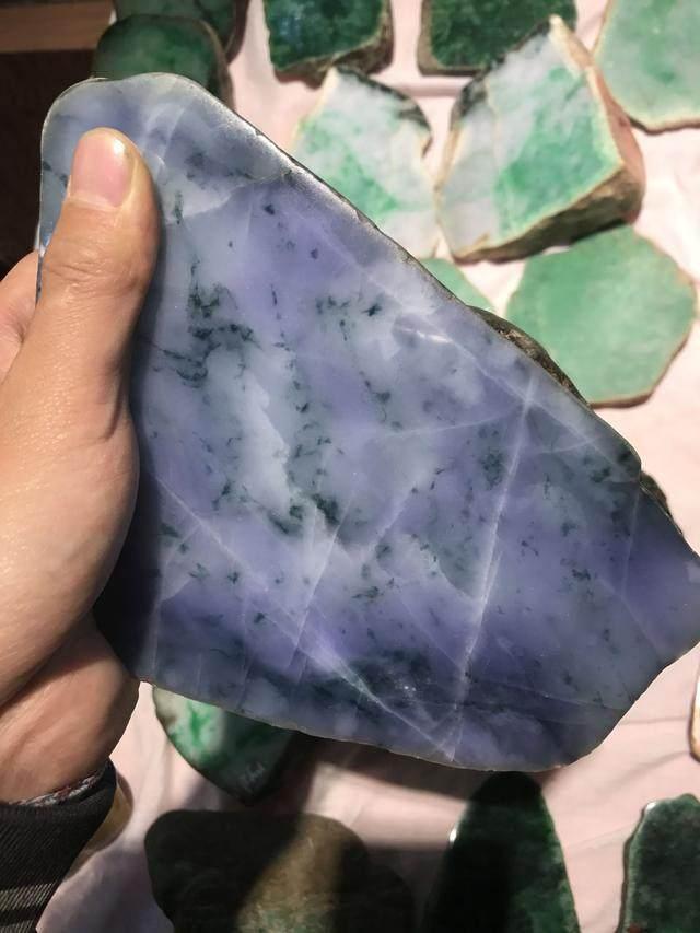 水翻砂水锈皮翡翠原石特征翡翠原石脱沙怎么看-第93张图片-翡翠网 水翻砂水锈皮翡翠原石特征翡翠原石脱沙怎么看-第93张图片-翡翠网