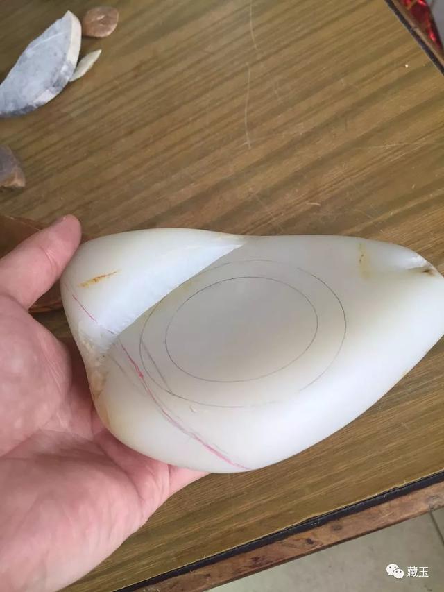 科普玉石知识,切翡翠知识科普-第3张图片-翡翠网 科普玉石知识,切翡翠知识科普-第3张图片-翡翠网