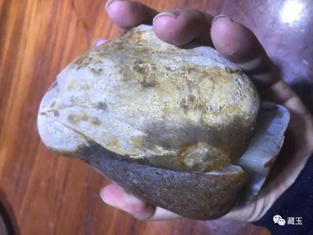 科普玉石知识,切翡翠知识科普-第17张图片-翡翠网 科普玉石知识,切翡翠知识科普-第17张图片-翡翠网