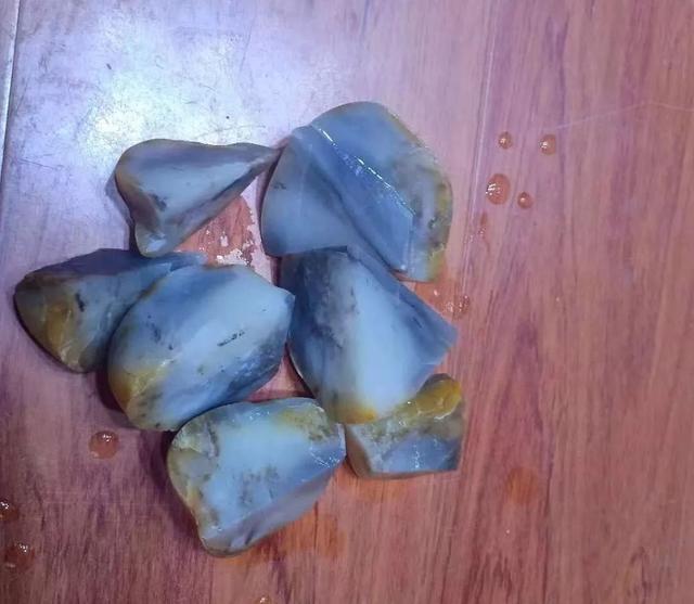 科普玉石知识,切翡翠知识科普-第21张图片-翡翠网 科普玉石知识,切翡翠知识科普-第21张图片-翡翠网