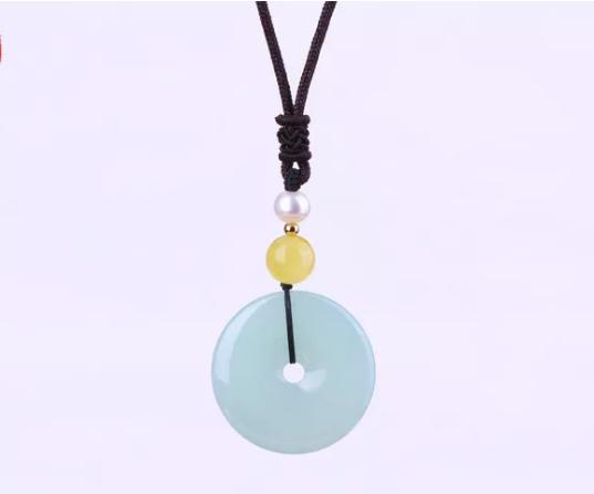 男生带翡翠手镯好还是带玉好,男士戴玉什么图案好-第5张图片-翡翠网 男生带翡翠手镯好还是带玉好,男士戴玉什么图案好-第5张图片-翡翠网