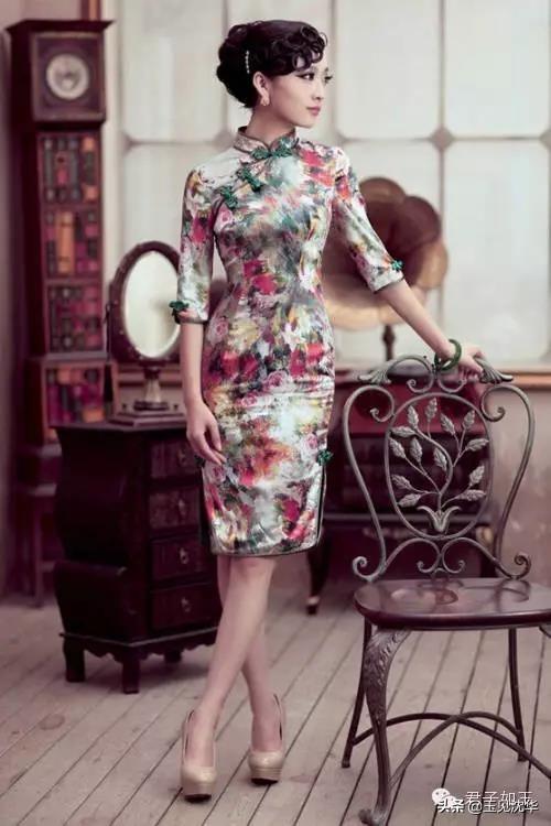 最早方形翡翠手镯,方形手镯是不好吗-第2张图片-翡翠网 最早方形翡翠手镯,方形手镯是不好吗-第2张图片-翡翠网