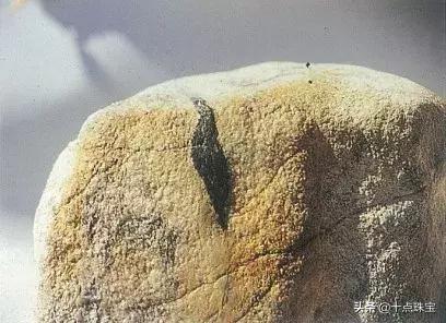 翡翠原石有癣视频,四川翡翠原石活癣-第16张图片-翡翠网 翡翠原石有癣视频,四川翡翠原石活癣-第16张图片-翡翠网