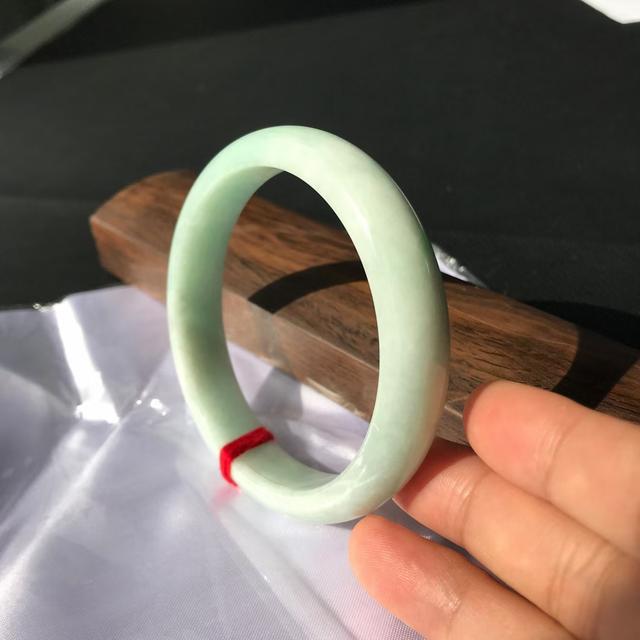 怎么判断翡翠的品质,翡翠种水怎么分-第1张图片-翡翠网 怎么判断翡翠的品质,翡翠种水怎么分-第1张图片-翡翠网