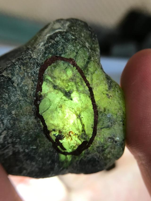 翡翠原石种类有多少种常见的透明石头-第3张图片-翡翠网 翡翠原石种类有多少种常见的透明石头-第3张图片-翡翠网