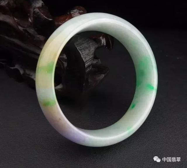 翡翠手镯横纹图,高冰白翡翠手镯图-第19张图片-翡翠网