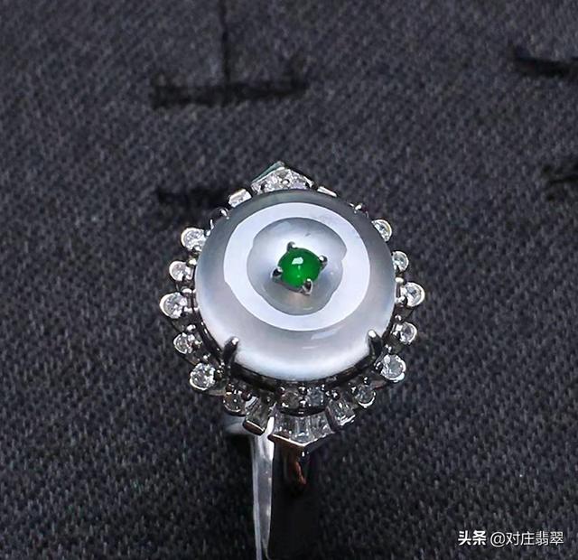 紫色冰种翡翠市场价格,翡翠带紫色好吗-第3张图片-翡翠网 紫色冰种翡翠市场价格,翡翠带紫色好吗-第3张图片-翡翠网