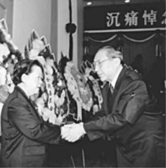 常宁翡翠矿场原石,翡翠的原石在哪里-第19张图片-翡翠网 常宁翡翠矿场原石,翡翠的原石在哪里-第19张图片-翡翠网