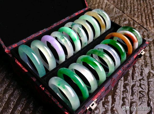 翡翠知识与鉴赏冰种翡翠鉴赏-第1张图片-翡翠网 翡翠知识与鉴赏冰种翡翠鉴赏-第1张图片-翡翠网