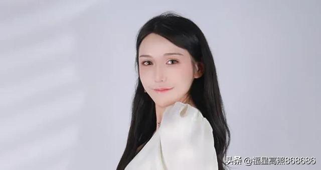 抖音晨曦姐姐是男的还是女的,抖音晨曦真实资料-第2张图片-翡翠网 抖音晨曦姐姐是男的还是女的,抖音晨曦真实资料-第2张图片-翡翠网