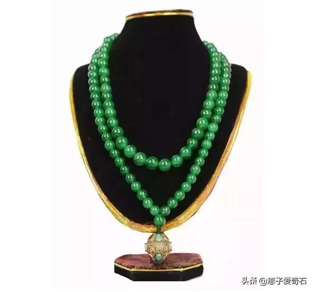 翡翠的原石在哪里翡翠非羽手镯原石冰种绿玉-第5张图片-翡翠网 翡翠的原石在哪里翡翠非羽手镯原石冰种绿玉-第5张图片-翡翠网