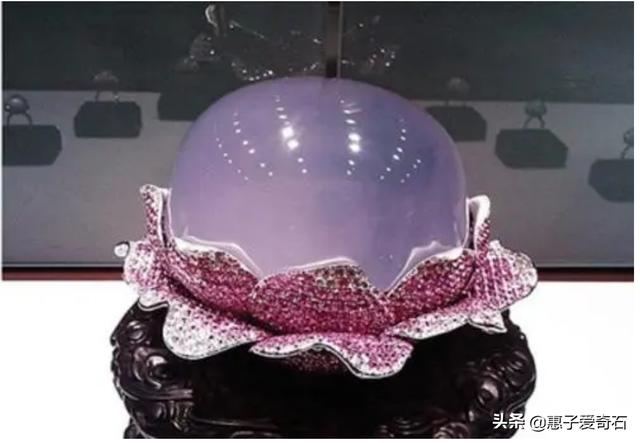 翡翠的原石在哪里翡翠非羽手镯原石冰种绿玉-第11张图片-翡翠网 翡翠的原石在哪里翡翠非羽手镯原石冰种绿玉-第11张图片-翡翠网