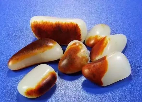 怎么看翡翠原石的籽料,上海原石籽料-第3张图片-翡翠网 怎么看翡翠原石的籽料,上海原石籽料-第3张图片-翡翠网