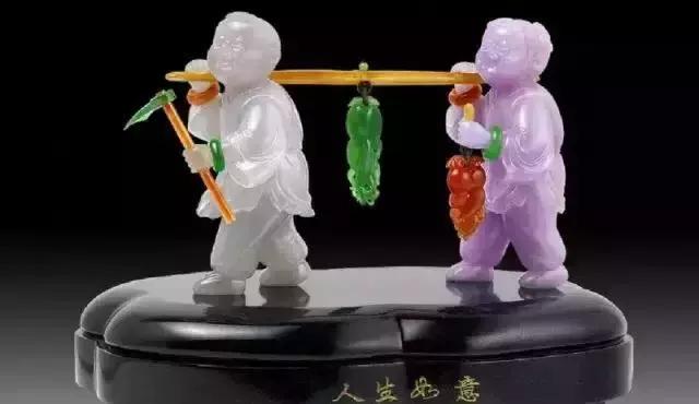 佩戴翡翠观音手镯,冰种翡翠手镯-第7张图片-翡翠网