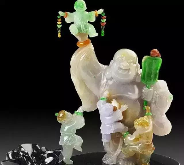 佩戴翡翠观音手镯,冰种翡翠手镯-第8张图片-翡翠网