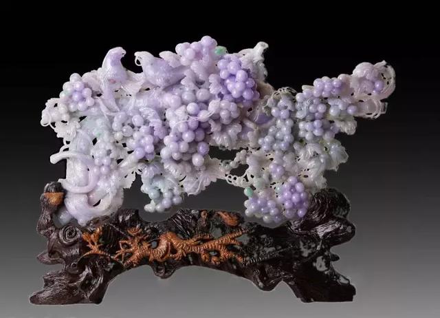 佩戴翡翠观音手镯,冰种翡翠手镯-第12张图片-翡翠网