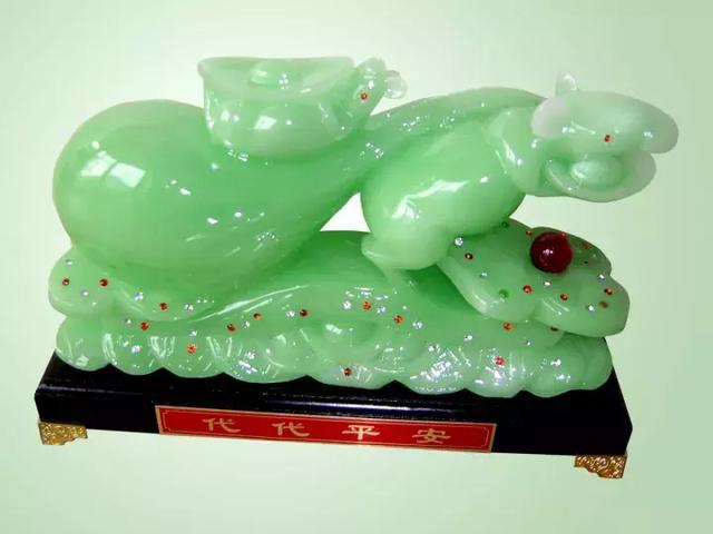 佩戴翡翠观音手镯,冰种翡翠手镯-第13张图片-翡翠网