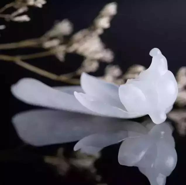 佩戴翡翠观音手镯,冰种翡翠手镯-第15张图片-翡翠网