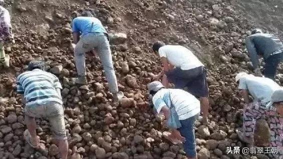 王朝阳翡翠原石知识,什么是翡翠原石-第17张图片-翡翠网 王朝阳翡翠原石知识,什么是翡翠原石-第17张图片-翡翠网