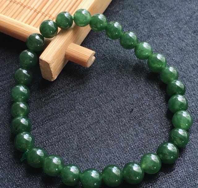 西双版纳翡翠原石,西双版纳翡翠价格如何-第2张图片-翡翠网