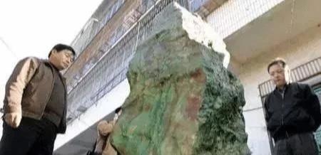 西双版纳翡翠原石,西双版纳翡翠价格如何-第6张图片-翡翠网