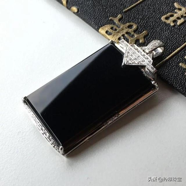 包含墨翠翡翠手镯什么样的的词条-第1张图片-翡翠网 包含墨翠翡翠手镯什么样的的词条-第1张图片-翡翠网