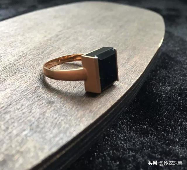 包含墨翠翡翠手镯什么样的的词条-第3张图片-翡翠网 包含墨翠翡翠手镯什么样的的词条-第3张图片-翡翠网