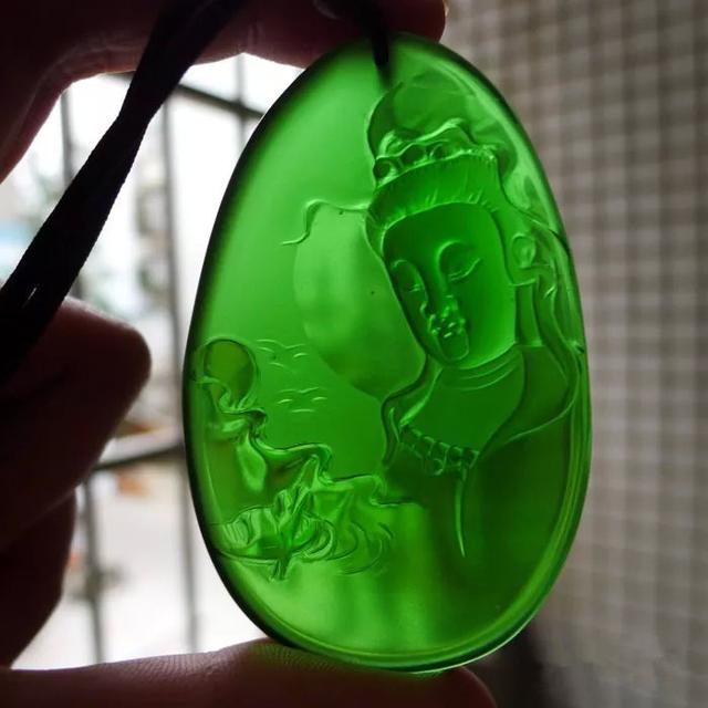 白色玻璃种翡翠价格的简单介绍-第7张图片-翡翠网 白色玻璃种翡翠价格的简单介绍-第7张图片-翡翠网