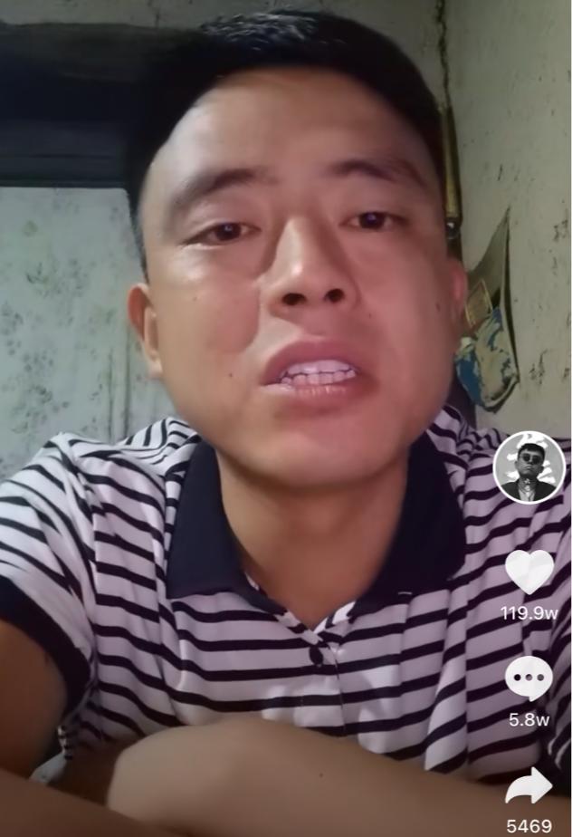 抖音嘉年华多少钱人民币,抖音热气球多少钱一个-第2张图片-翡翠网 抖音嘉年华多少钱人民币,抖音热气球多少钱一个-第2张图片-翡翠网