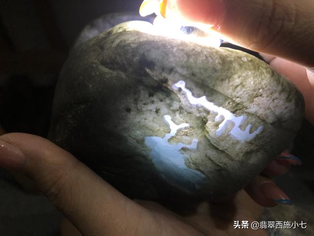 大马坎翡翠原石紫罗兰手镯翡翠原石-第4张图片-翡翠网 大马坎翡翠原石紫罗兰手镯翡翠原石-第4张图片-翡翠网