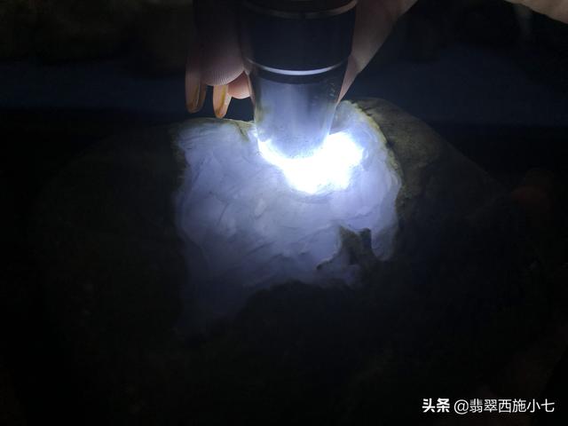 大马坎翡翠原石紫罗兰手镯翡翠原石-第5张图片-翡翠网 大马坎翡翠原石紫罗兰手镯翡翠原石-第5张图片-翡翠网