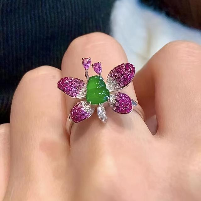 绿翡翠手镯品种,翡翠手镯种类-第5张图片-翡翠网 绿翡翠手镯品种,翡翠手镯种类-第5张图片-翡翠网