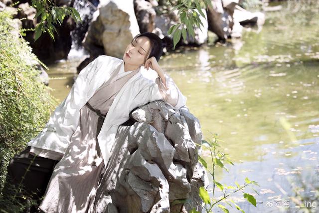 抖音晨曦51秒完整版,抖音晨曦姐姐黑料-第1张图片-翡翠网 抖音晨曦51秒完整版,抖音晨曦姐姐黑料-第1张图片-翡翠网