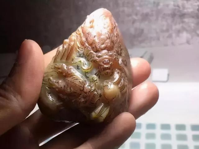 翡翠原石起货,为什么说原石翡翠黄雾底下出高货-第4张图片-翡翠网 翡翠原石起货,为什么说原石翡翠黄雾底下出高货-第4张图片-翡翠网