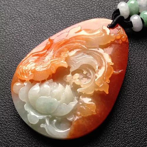 挑选翡翠原石红色翡翠原石是怎么形成的-第10张图片-翡翠网