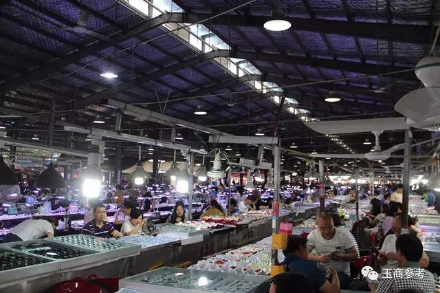 日照玉器翡翠原石批发市场翡翠原石交易市场在哪-第37张图片-翡翠网