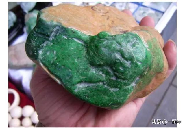 翡翠原石叫什么,豆腐翡翠原石-第2张图片-翡翠网 翡翠原石叫什么,豆腐翡翠原石-第2张图片-翡翠网
