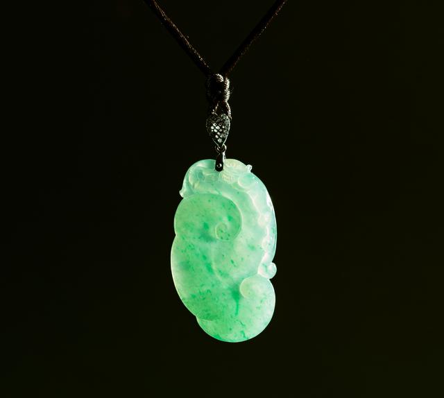 冰种翡翠手镯,翡翠手镯定制如何退款-第2张图片-翡翠网 冰种翡翠手镯,翡翠手镯定制如何退款-第2张图片-翡翠网