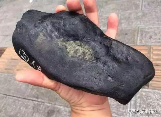 高冰老坑油青翡翠值钱吗冰油青种翡翠价格-第1张图片-翡翠网 高冰老坑油青翡翠值钱吗冰油青种翡翠价格-第1张图片-翡翠网