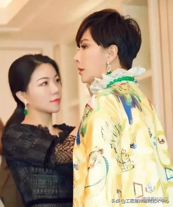 春晚从哪年开始的,华人春晚翡翠知识-第2张图片-翡翠网 春晚从哪年开始的,华人春晚翡翠知识-第2张图片-翡翠网