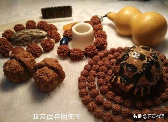 翡翠原石怎么盘包浆,翡翠的包浆是什么-第19张图片-翡翠网 翡翠原石怎么盘包浆,翡翠的包浆是什么-第19张图片-翡翠网