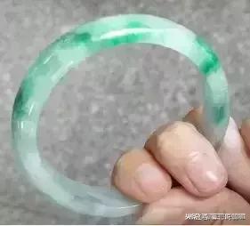 广州翡翠a货手镯,什么是a货翡翠-第2张图片-翡翠网 广州翡翠a货手镯,什么是a货翡翠-第2张图片-翡翠网