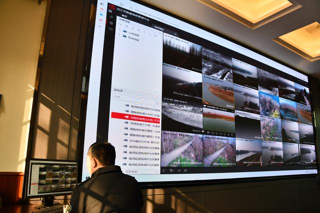 草莓无限破解版永久下载,抖音国际版污的破解版-第4张图片-翡翠网 草莓无限破解版永久下载,抖音国际版污的破解版-第4张图片-翡翠网