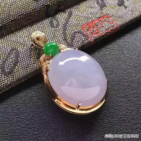 翡翠戴久了变化过程图翡翠不适合什么人戴-第1张图片-翡翠网 翡翠戴久了变化过程图翡翠不适合什么人戴-第1张图片-翡翠网