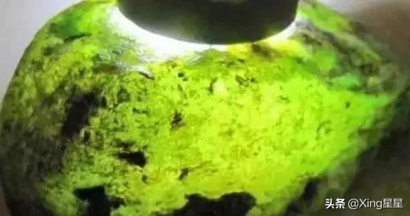 翡翠科普冷门知识翡翠原石冷知识-第9张图片-翡翠网 翡翠科普冷门知识翡翠原石冷知识-第9张图片-翡翠网