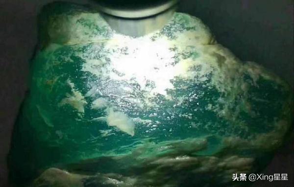 翡翠科普冷门知识翡翠原石冷知识-第13张图片-翡翠网 翡翠科普冷门知识翡翠原石冷知识-第13张图片-翡翠网