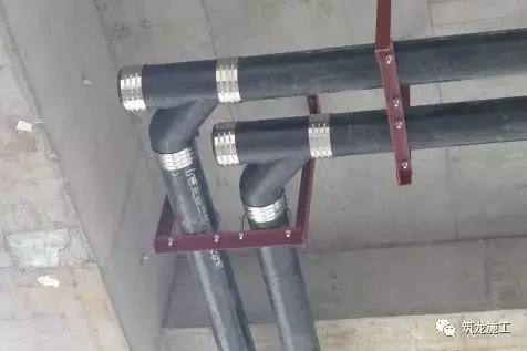 买的翡翠原石有刺鼻味,酸洗翡翠原石图例-第22张图片-翡翠网 买的翡翠原石有刺鼻味,酸洗翡翠原石图例-第22张图片-翡翠网