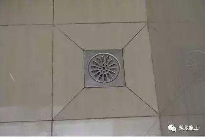 买的翡翠原石有刺鼻味,酸洗翡翠原石图例-第26张图片-翡翠网 买的翡翠原石有刺鼻味,酸洗翡翠原石图例-第26张图片-翡翠网