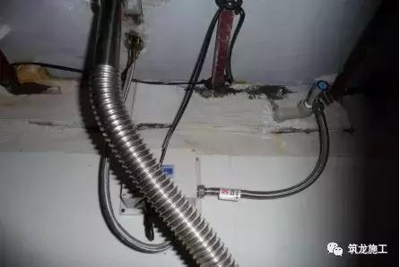 买的翡翠原石有刺鼻味,酸洗翡翠原石图例-第33张图片-翡翠网 买的翡翠原石有刺鼻味,酸洗翡翠原石图例-第33张图片-翡翠网