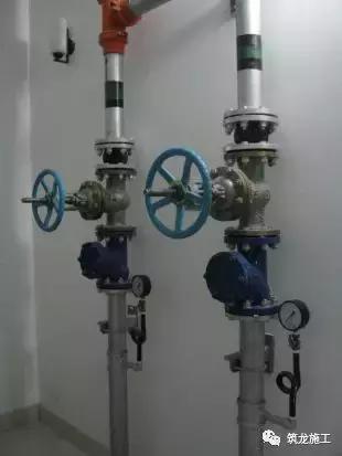 买的翡翠原石有刺鼻味,酸洗翡翠原石图例-第41张图片-翡翠网 买的翡翠原石有刺鼻味,酸洗翡翠原石图例-第41张图片-翡翠网